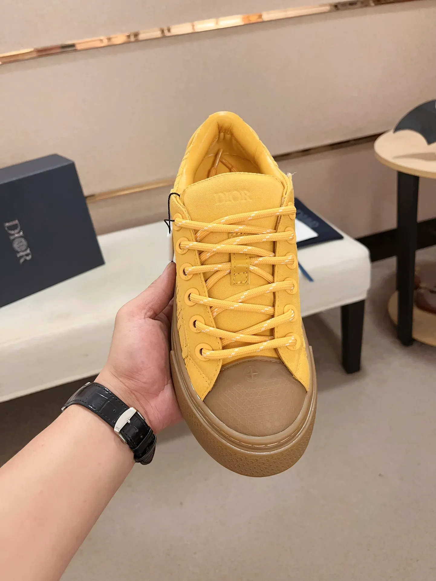 Men's shoes 💰: 680💰 [Dior·Dior] Top 🔍Couple model 💏🔍New casual sports style couple shoes, new four-season design, perfect workmanship, lace-up lazy style to create cabinet quality, upper: imported first-layer cowhide, sheepskin lining is soft and comfortable, ultra-light TPU wear-resistant outsole, simple, versatile fashion men's shoes, excellent color code number 35--44